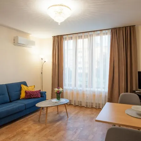 Marco Shipping Apartment
