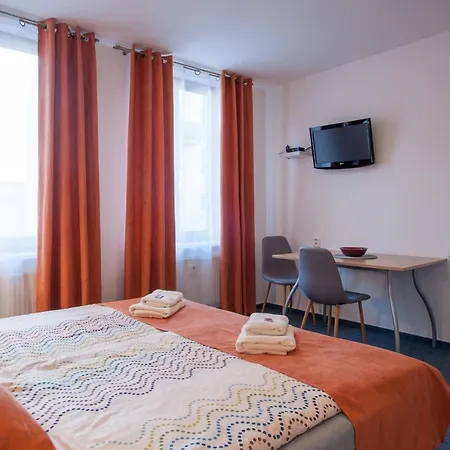 Apartment Marco Shipping