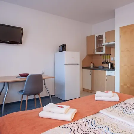 Marco Shipping Apartment