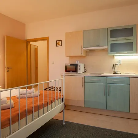 Apartment Marco Shipping Ceske Budejovice