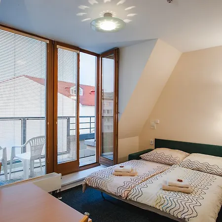 Marco Shipping Apartment